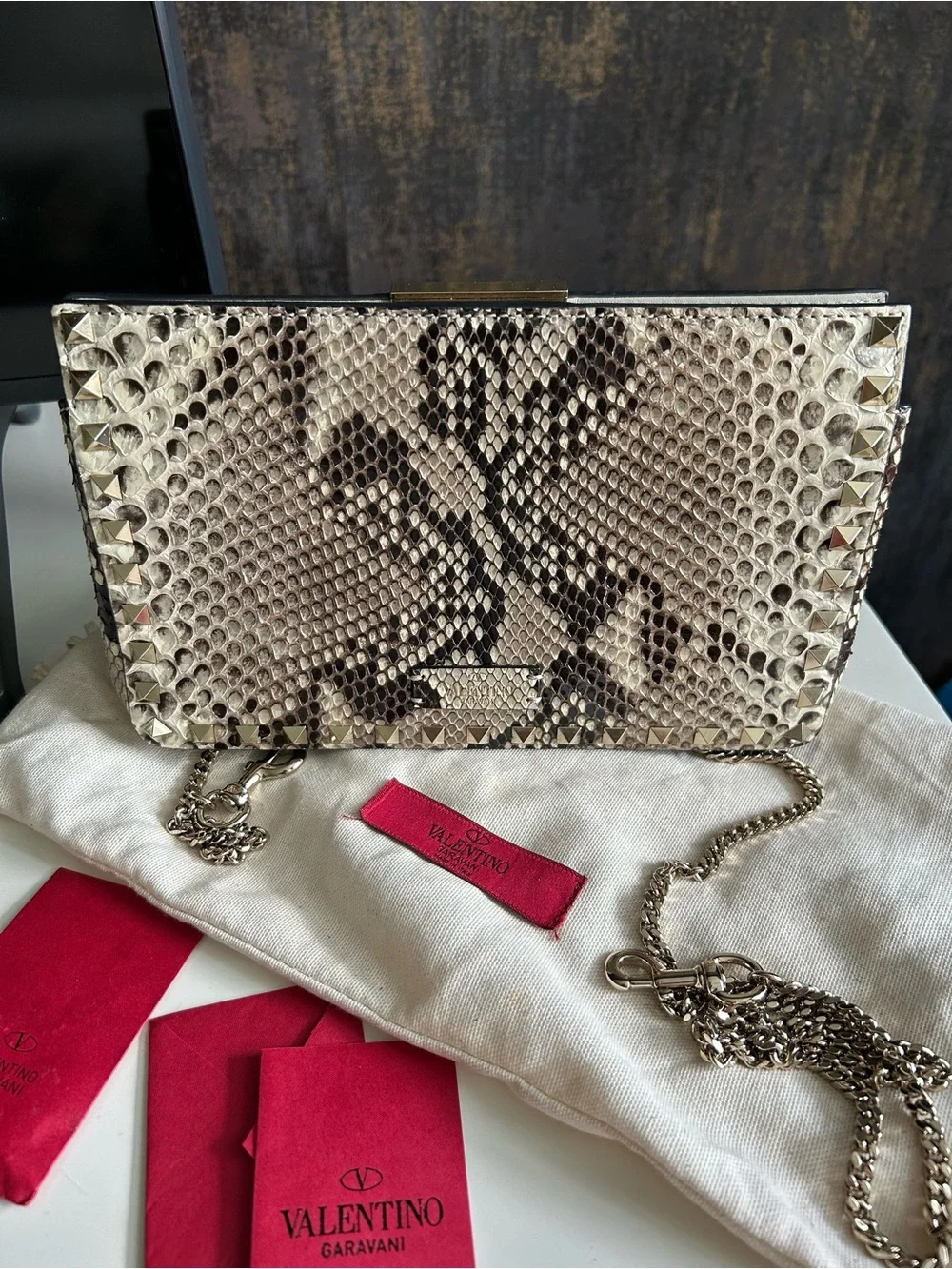 Valentino Clutch- never been used, excellent condition